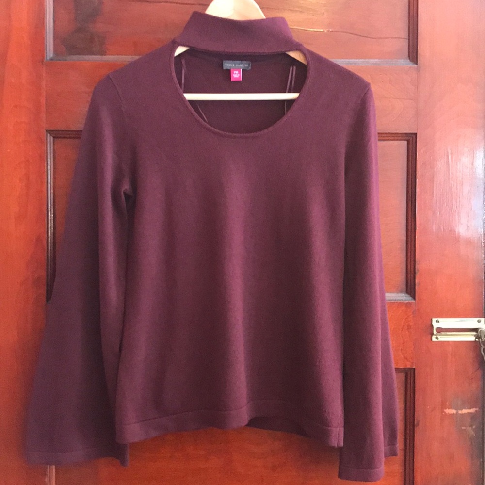 Colllar-neck maroon Vince Camuto sweater